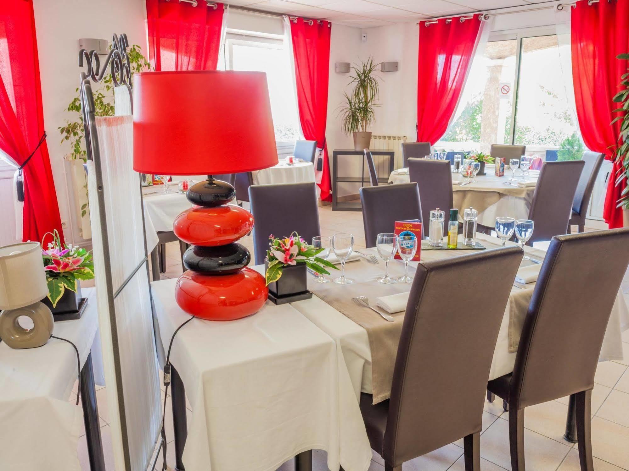 Le Grand Jardin Hotel Aujargues Ngoại thất bức ảnh