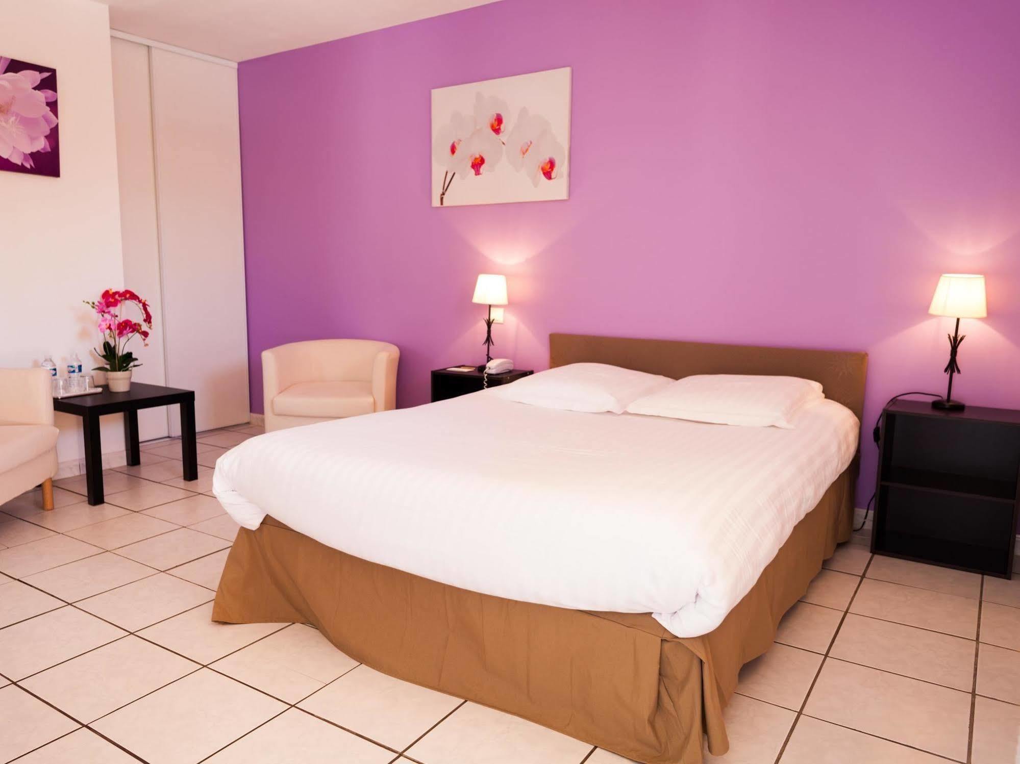 Le Grand Jardin Hotel Aujargues Ngoại thất bức ảnh