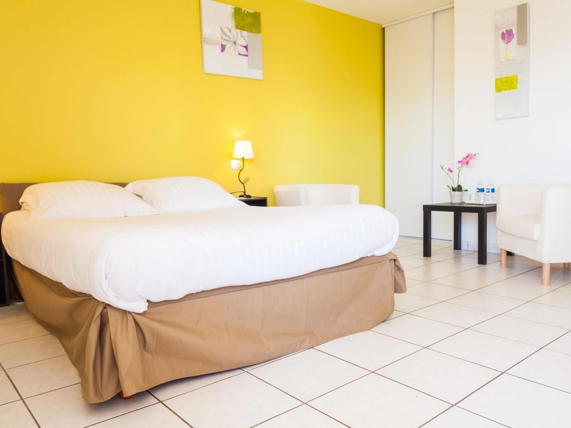 Le Grand Jardin Hotel Aujargues Ngoại thất bức ảnh