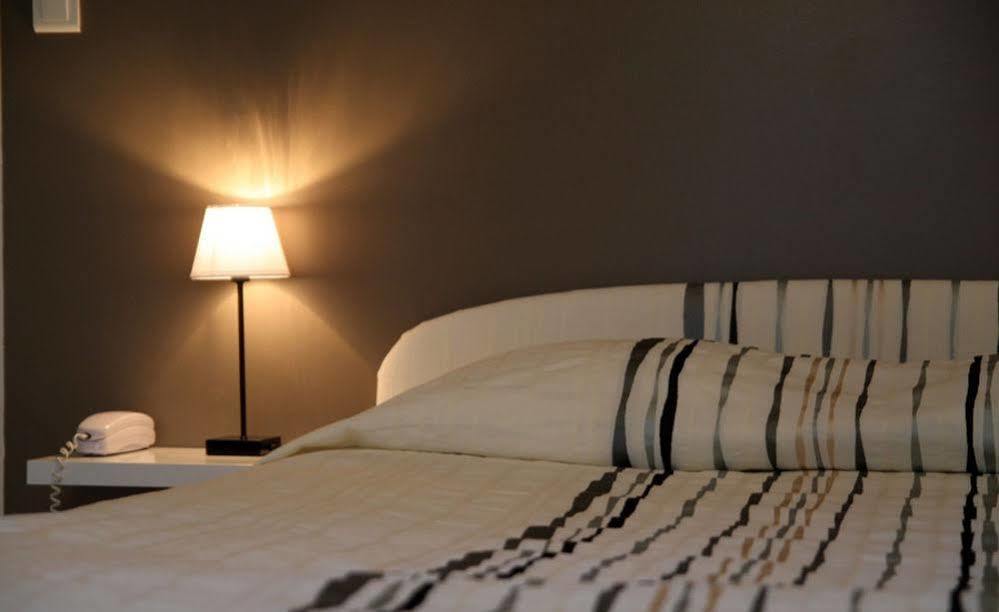 Le Grand Jardin Hotel Aujargues Ngoại thất bức ảnh